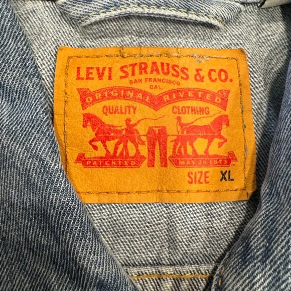 Levi's Light Blue Denim Jacket - Picture 8 of 11